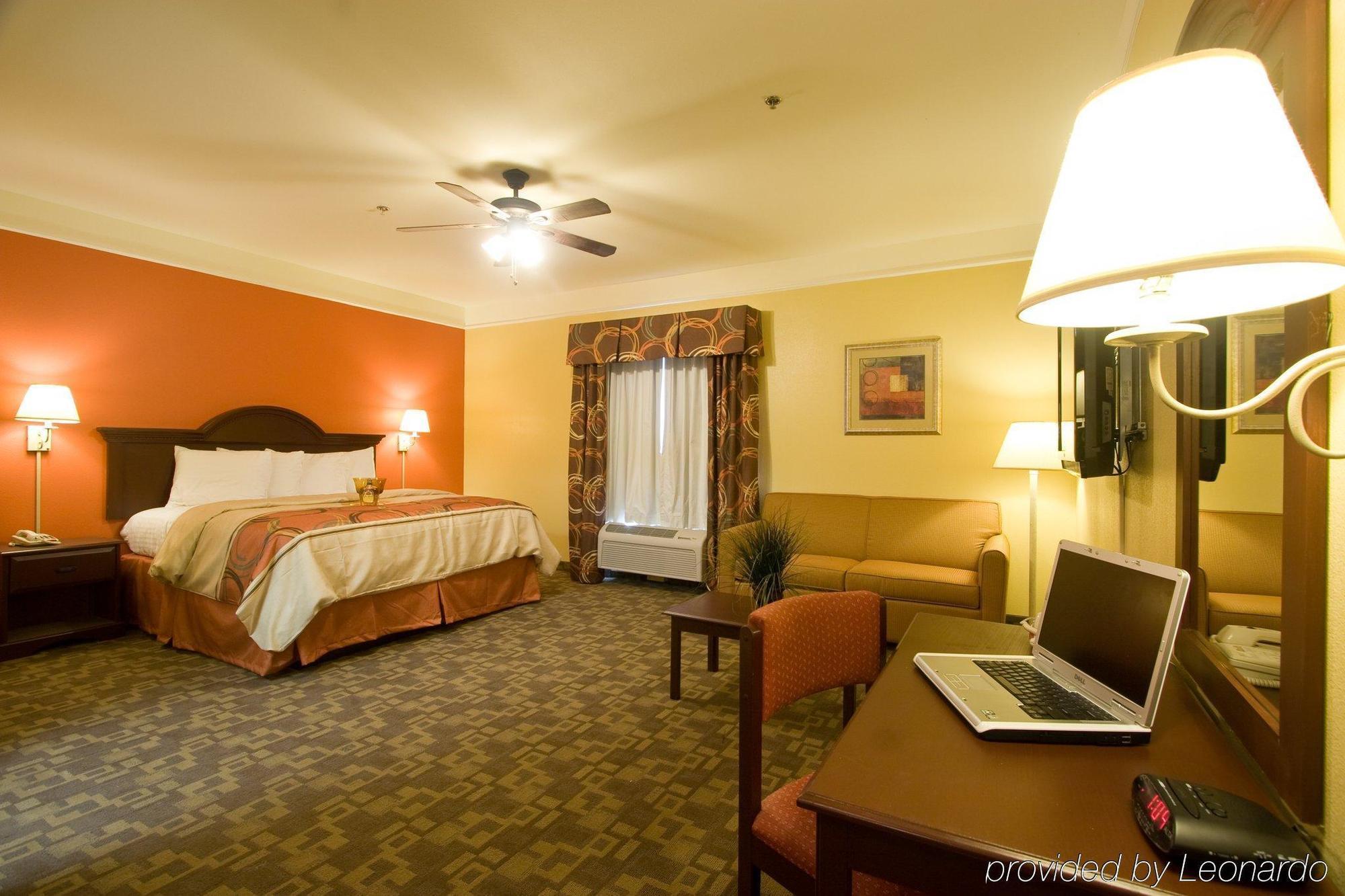 Quality Inn & Suites At The Outlets Mercedes-Weslaco Zimmer foto
